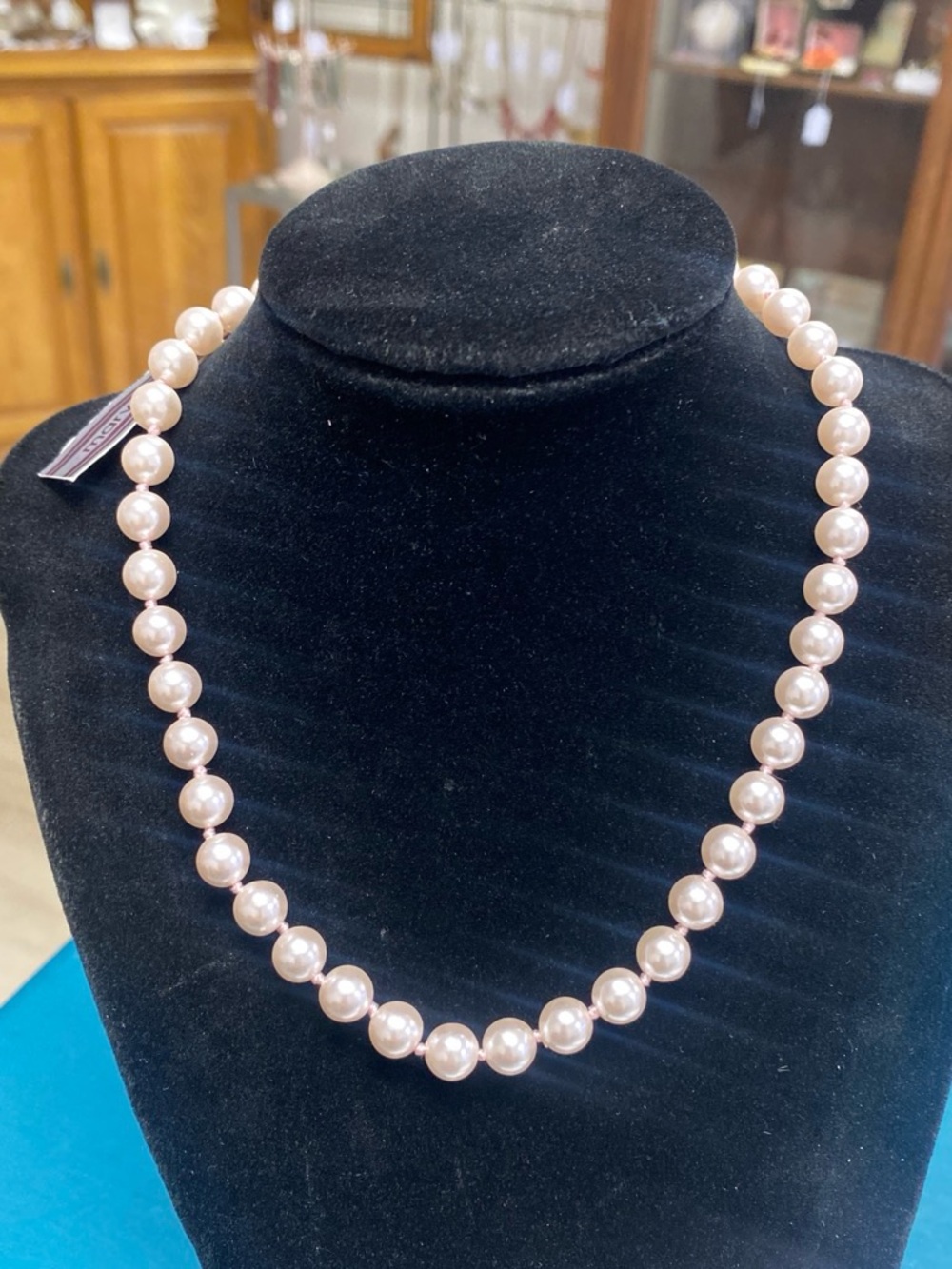 Vintage Marvella Classic Pink Pearl Necklace